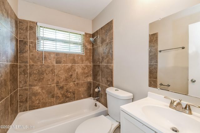 10655 TULSA Road, Jacksonville, FL 32218