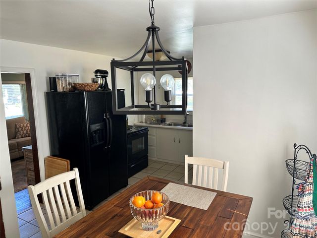 600 W Cama Street 8, Charlotte, NC 28217