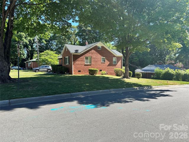 600 W Cama Street 8, Charlotte, NC 28217