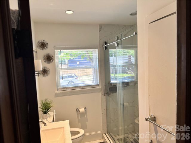 600 W Cama Street 8, Charlotte, NC 28217