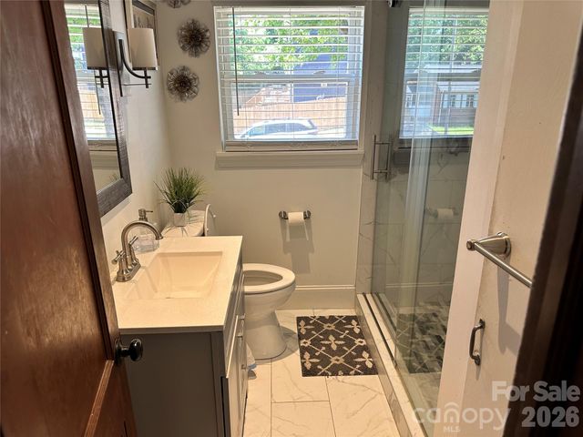 600 W Cama Street 8, Charlotte, NC 28217