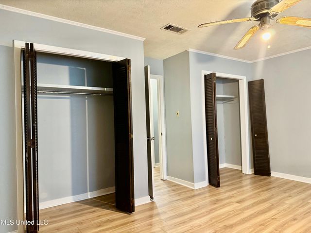 123 Fairoaks Drive, Jackson, MS 39212