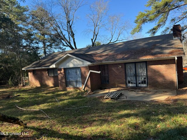 123 Fairoaks Drive, Jackson, MS 39212