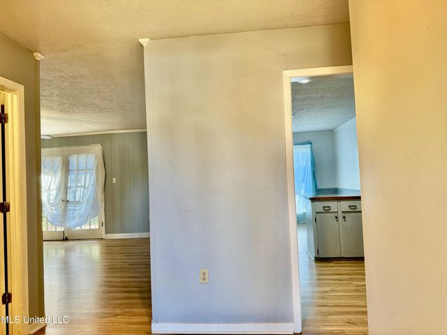 123 Fairoaks Drive, Jackson, MS 39212