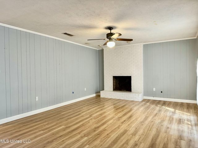 123 Fairoaks Drive, Jackson, MS 39212