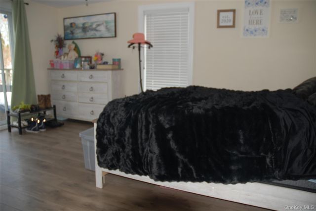 137 Carleton Drive E, Shirley, NY 11967