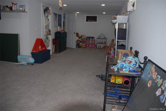 137 Carleton Drive E, Shirley, NY 11967