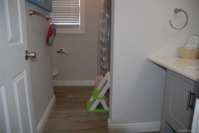 137 Carleton Drive E, Shirley, NY 11967