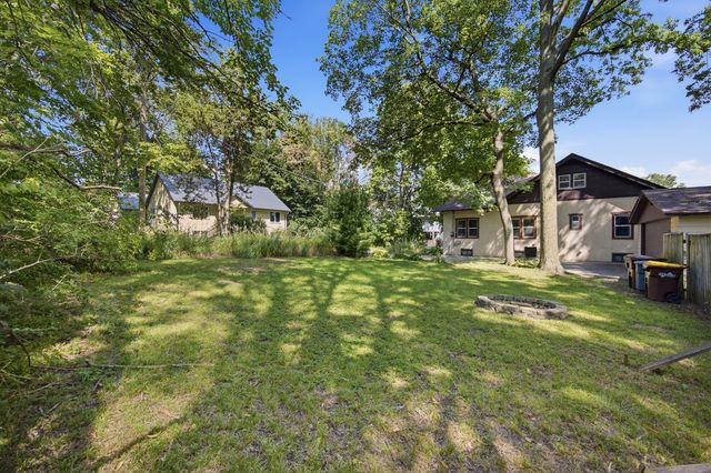 1725 Dave Court, Rockford, IL 61104