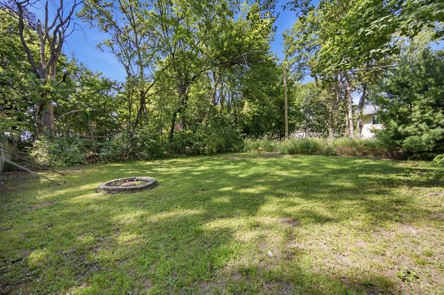 1725 Dave Court, Rockford, IL 61104