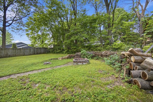 1725 Dave Court, Rockford, IL 61104