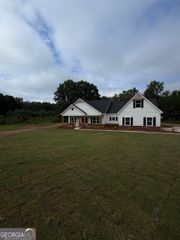 149 Twin Oaks Drive, Hampton, GA 30228