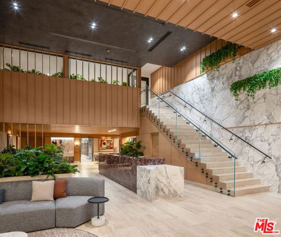 230 W Olympic Boulevard 4703, Los Angeles, CA 90015