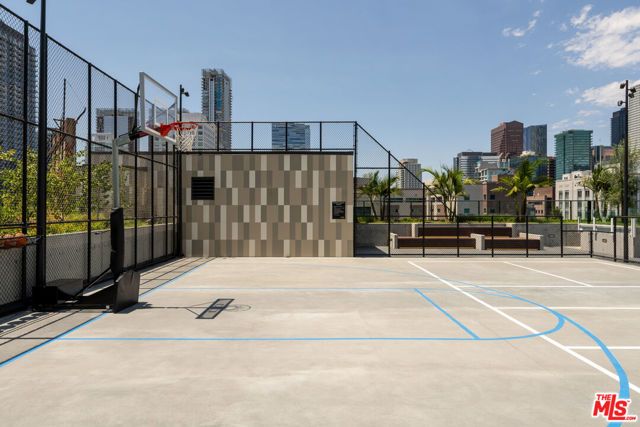 230 W Olympic Boulevard 4703, Los Angeles, CA 90015