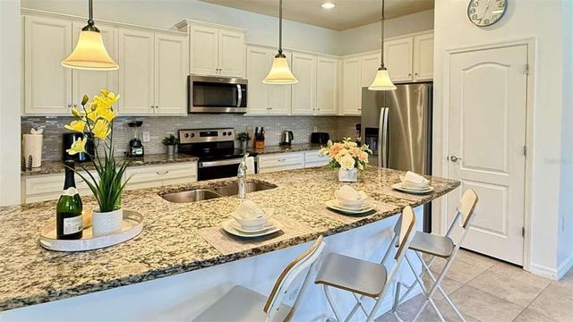 2414 DUBAI STREET, Kissimmee, FL 34747