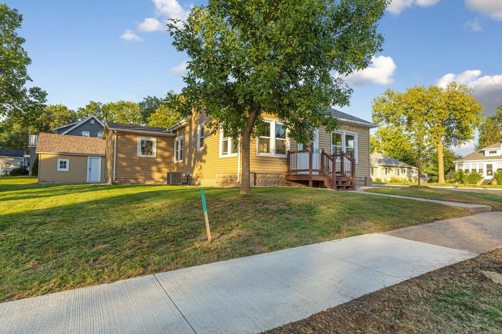 321 Oak Street, Le Sueur, MN 56058 — photo 3