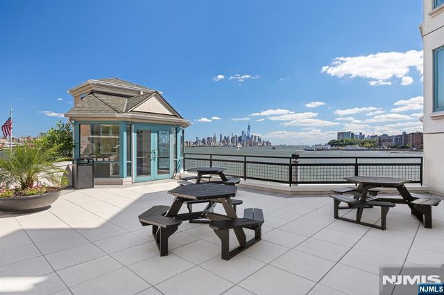 600 Harbor Boulevard 949, Weehawken, NJ 07086