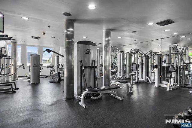 600 Harbor Boulevard 949, Weehawken, NJ 07086