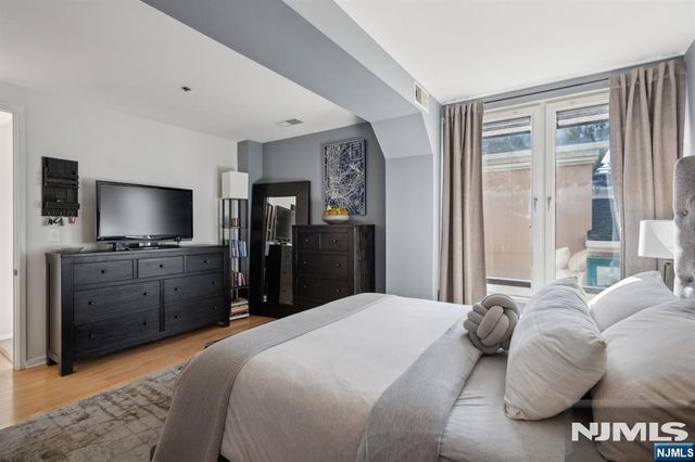 600 Harbor Boulevard 949, Weehawken, NJ 07086