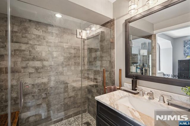 600 Harbor Boulevard 949, Weehawken, NJ 07086