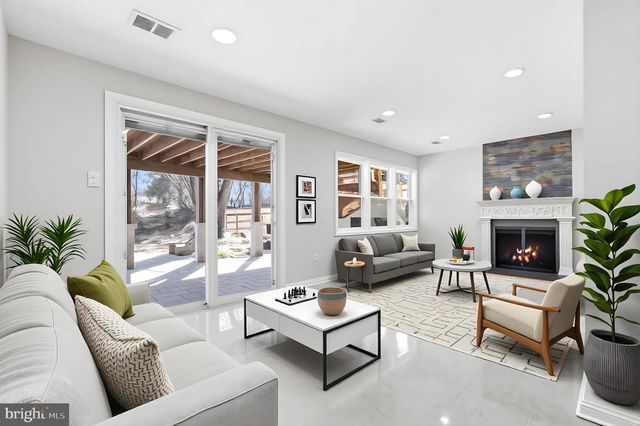 11200 TRIPPON, North Potomac, MD 20878