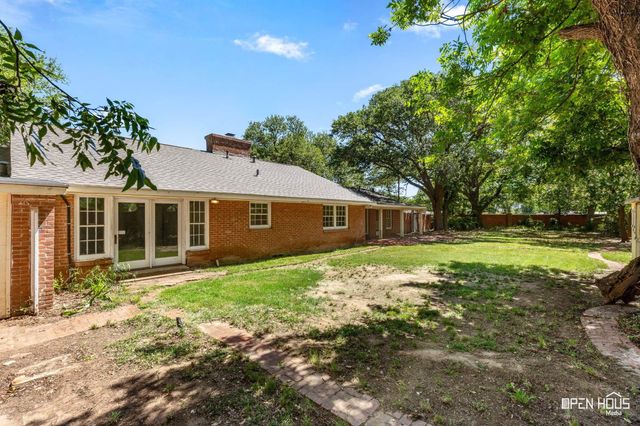 722 SUNSET DRIVE, Burkburnett, TX 76354