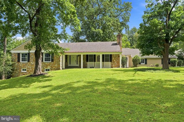 905 NEWTOWN RD, Devon, PA 19333