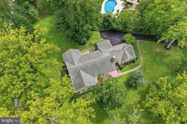 905 NEWTOWN RD, Devon, PA 19333