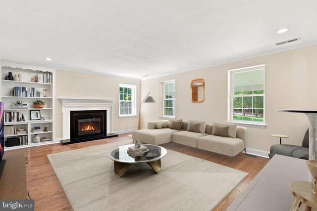 905 NEWTOWN RD, Devon, PA 19333