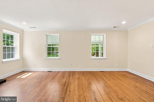 905 NEWTOWN RD, Devon, PA 19333