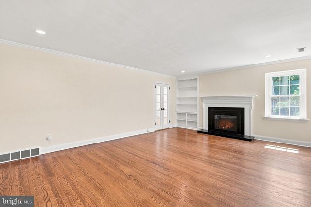 905 NEWTOWN RD, Devon, PA 19333