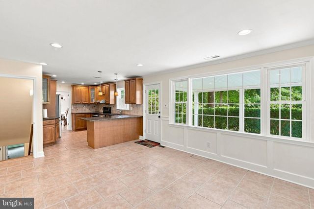 905 NEWTOWN RD, Devon, PA 19333