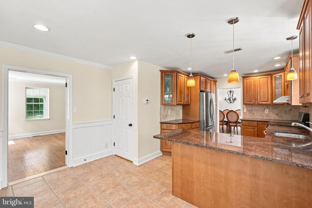 905 NEWTOWN RD, Devon, PA 19333
