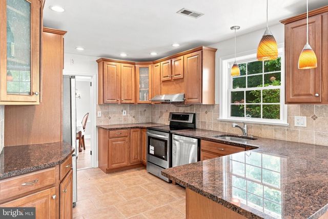905 NEWTOWN RD, Devon, PA 19333