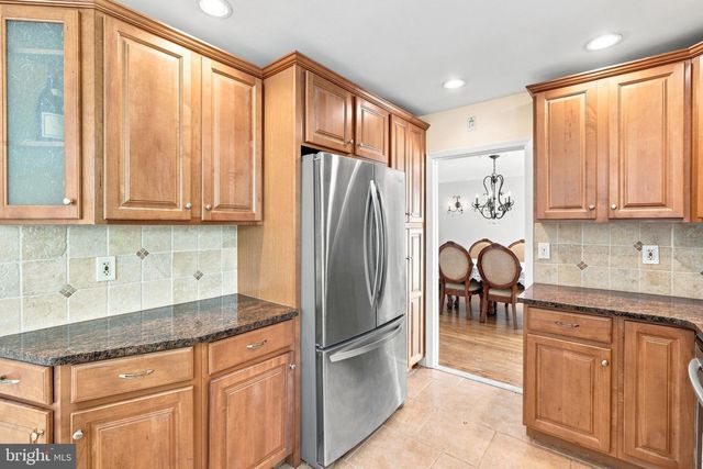 905 NEWTOWN RD, Devon, PA 19333