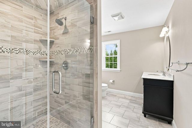 905 NEWTOWN RD, Devon, PA 19333