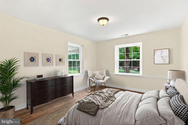 905 NEWTOWN RD, Devon, PA 19333