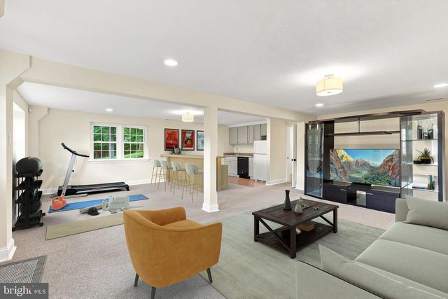 905 NEWTOWN RD, Devon, PA 19333