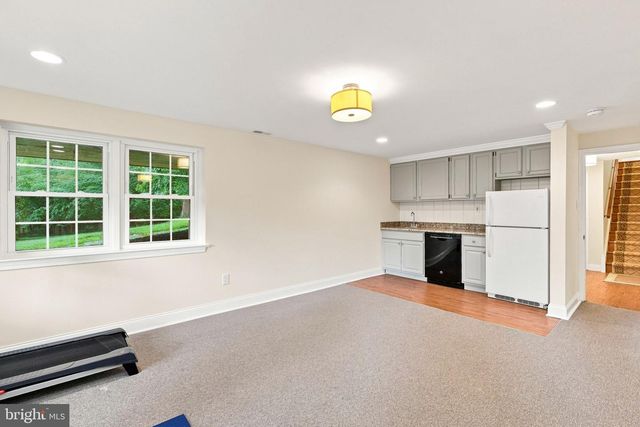 905 NEWTOWN RD, Devon, PA 19333