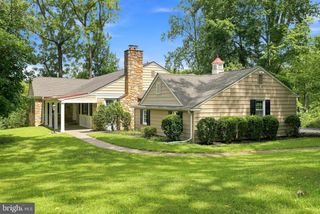 905 NEWTOWN RD, Devon, PA 19333
