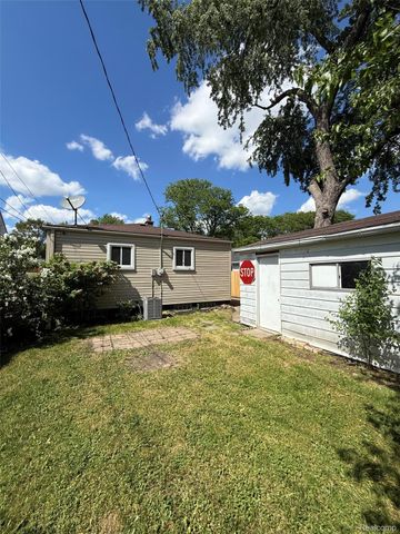 1512 E Jarvis Avenue, Hazel Park, MI 48030