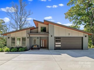 22 Governors View Road, Asheville, NC 28805