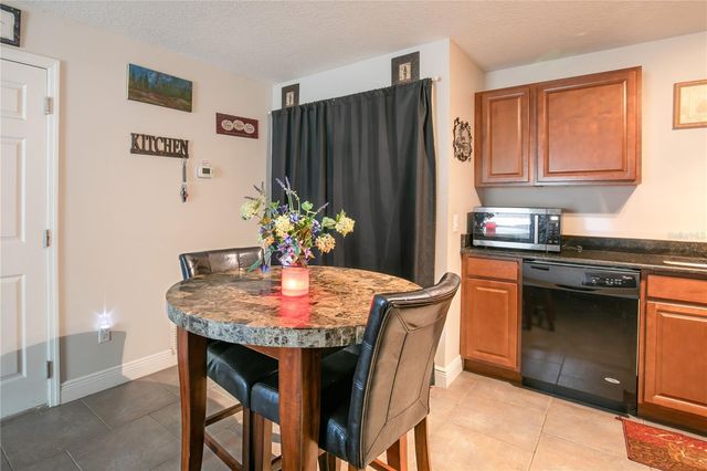 528 E CITRUS AVENUE, Eustis, FL 32726