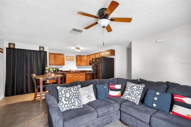 528 E CITRUS AVENUE, Eustis, FL 32726