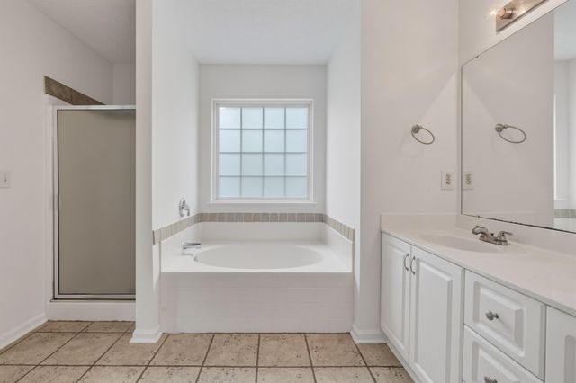 234 W Pheasant Hill Dr, Duncan, SC 29334