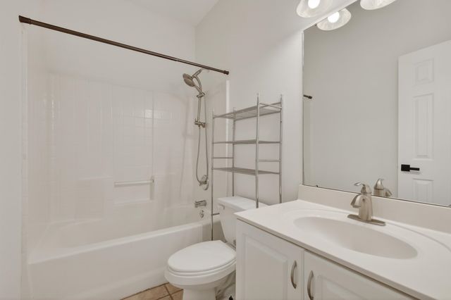 234 W Pheasant Hill Dr, Duncan, SC 29334