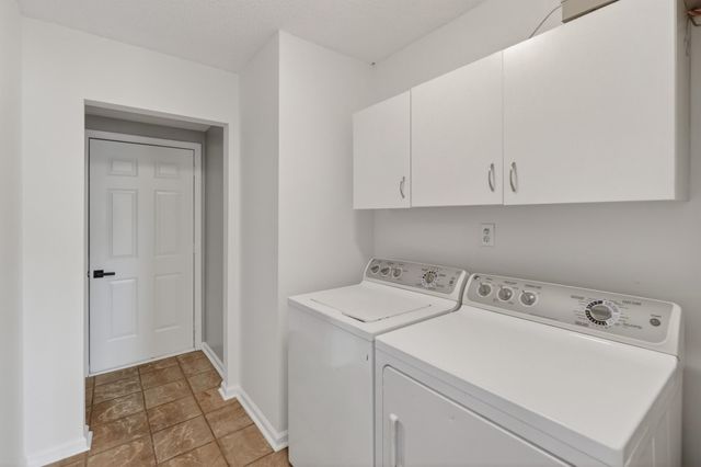 234 W Pheasant Hill Dr, Duncan, SC 29334