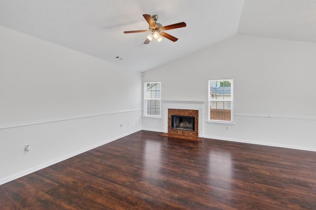 234 W Pheasant Hill Dr, Duncan, SC 29334