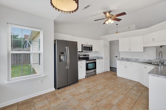 234 W Pheasant Hill Dr, Duncan, SC 29334