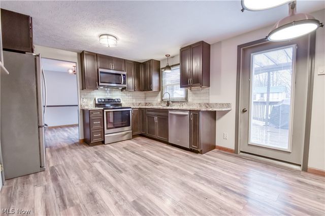 7857 Lester Drive, Leroy, OH 44077